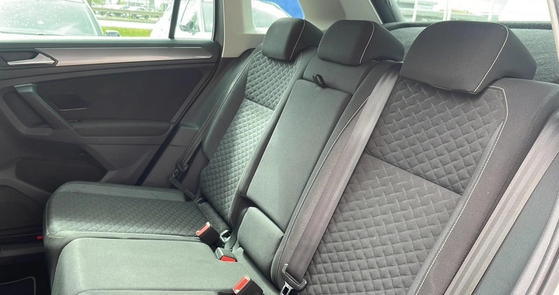 Volkswagen Tiguan cena 89900 przebieg: 141455, rok produkcji 2019 z Leśna małe 379